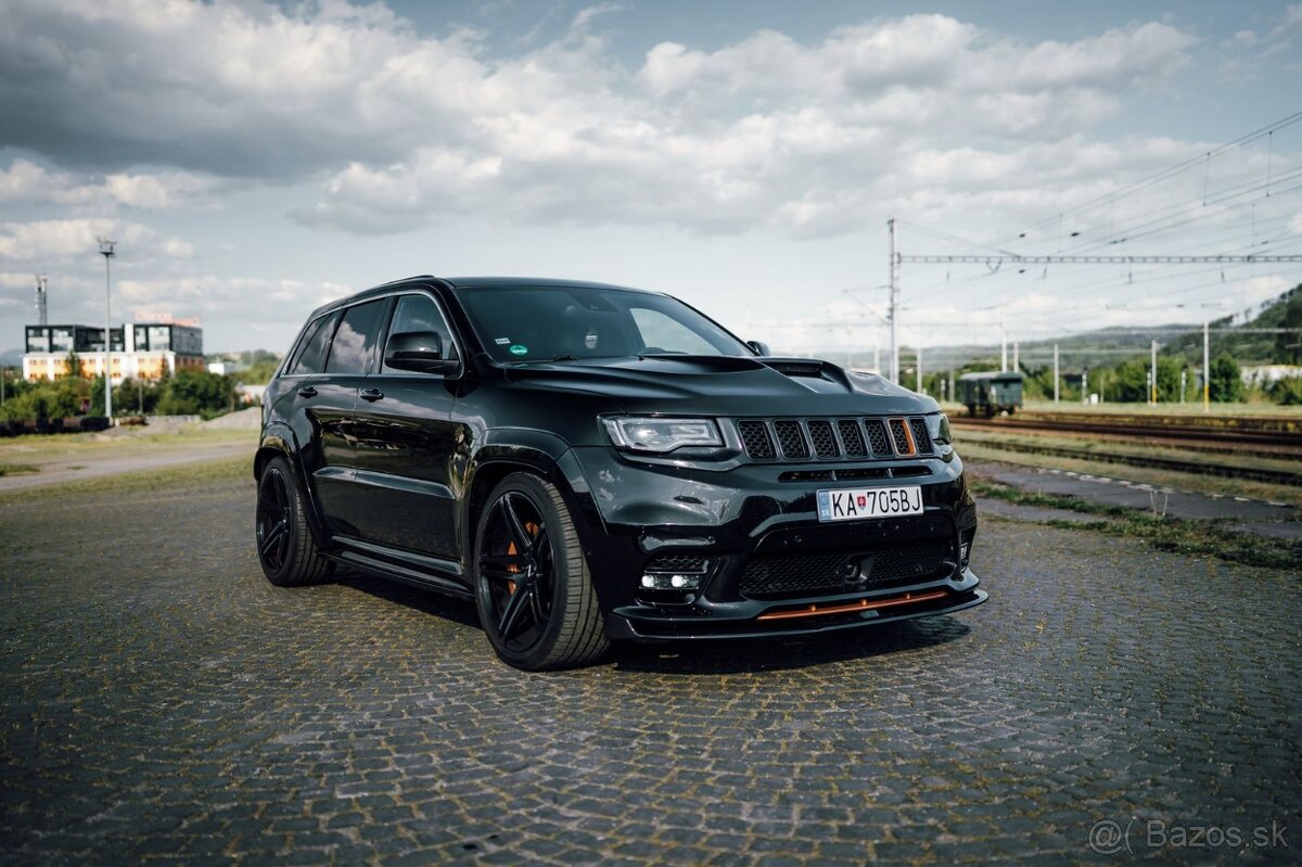 JEEP GRAND CHEROKEE SRT 6.4 HEMI V8