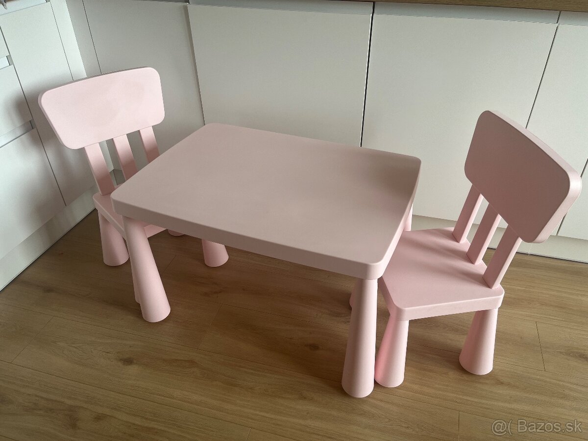 Ikea stolík plus 2x stolička