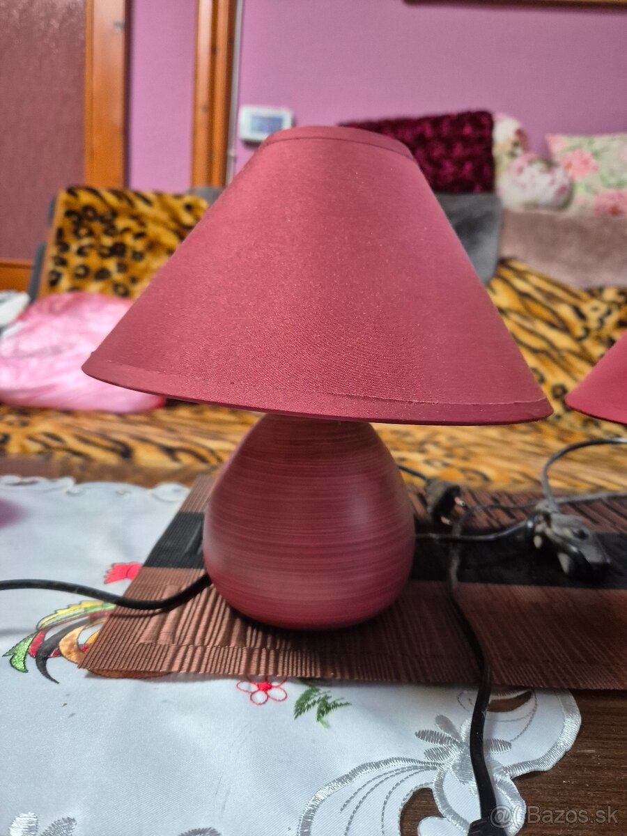 Predam Lampy na nočný stolík.