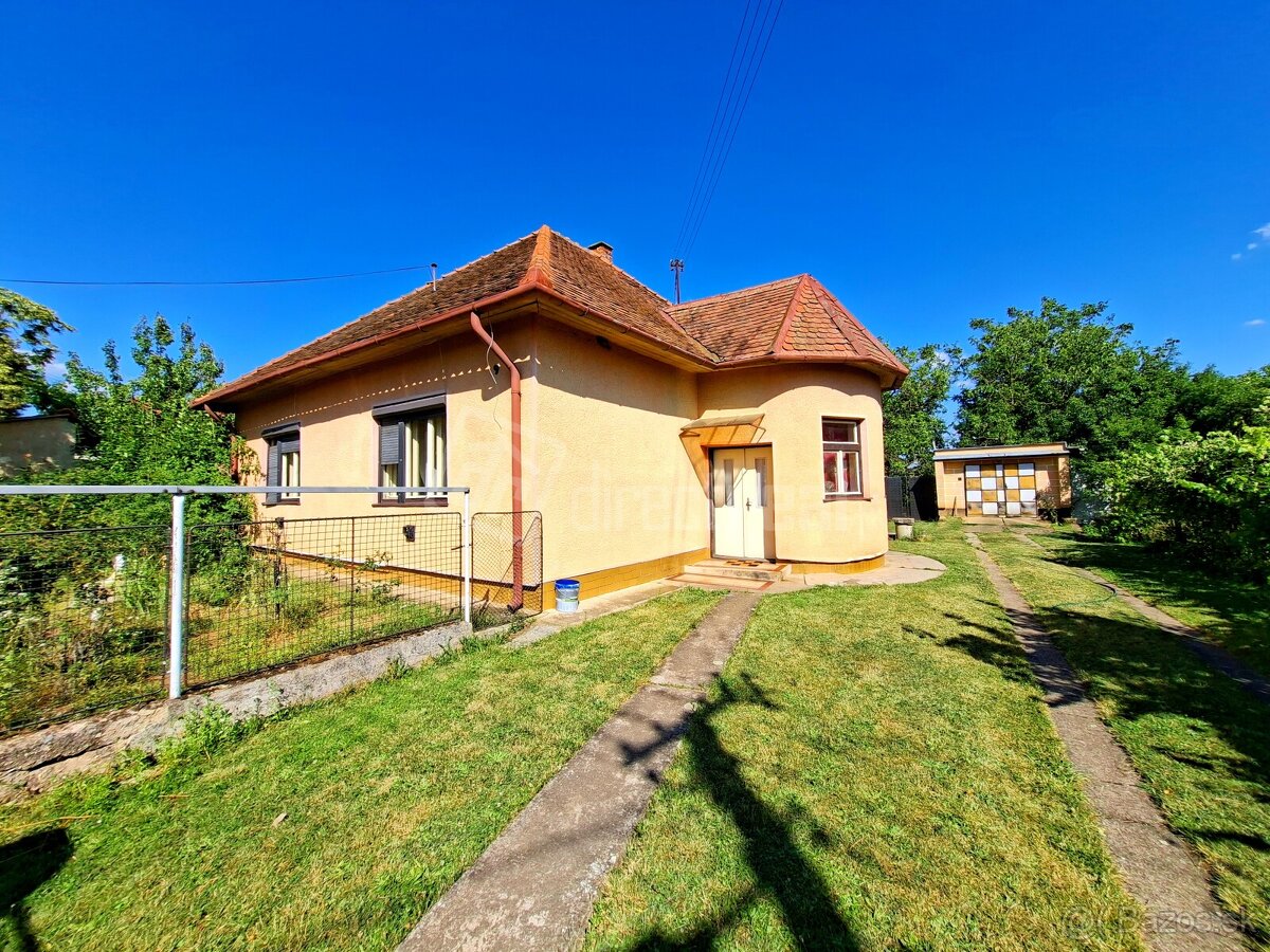 IBA U NÁS Ponúkam na predaj rodinný dom neďaleko Nitr…