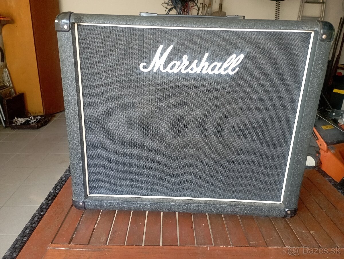 gitarový box