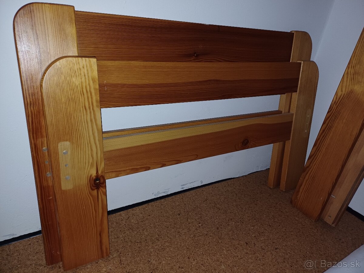 Postel z masívu 90x200