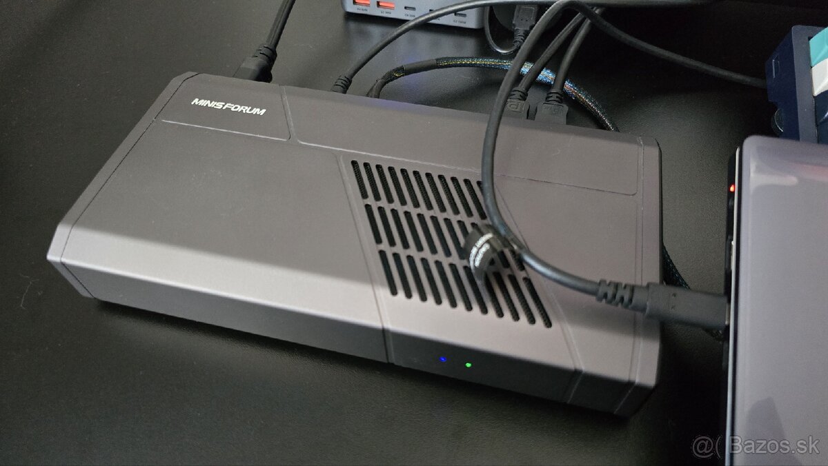 Minisforum RX 7600m XT 8GB Dock