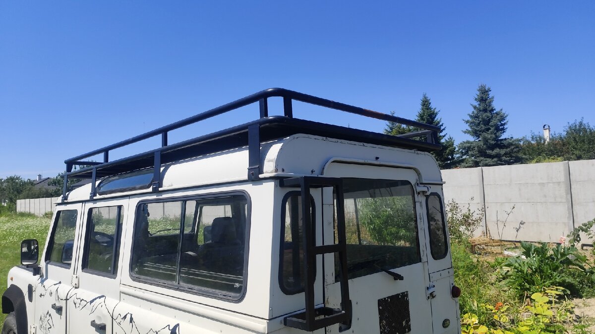 Expedicny nosič Defender