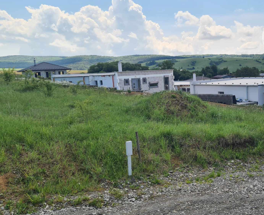 Stavebný pozemok v obci Raslavice