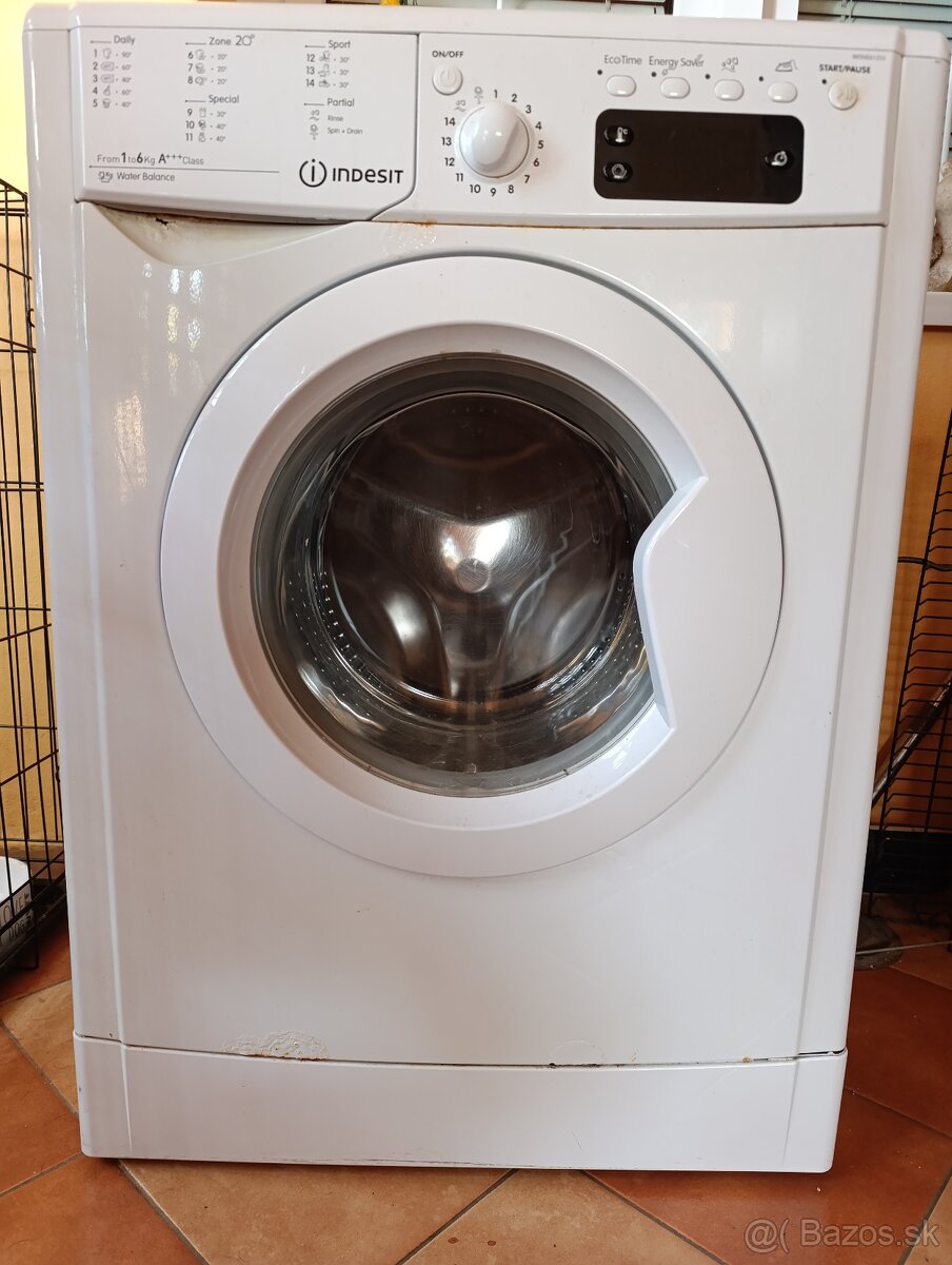 Práčka Indesit