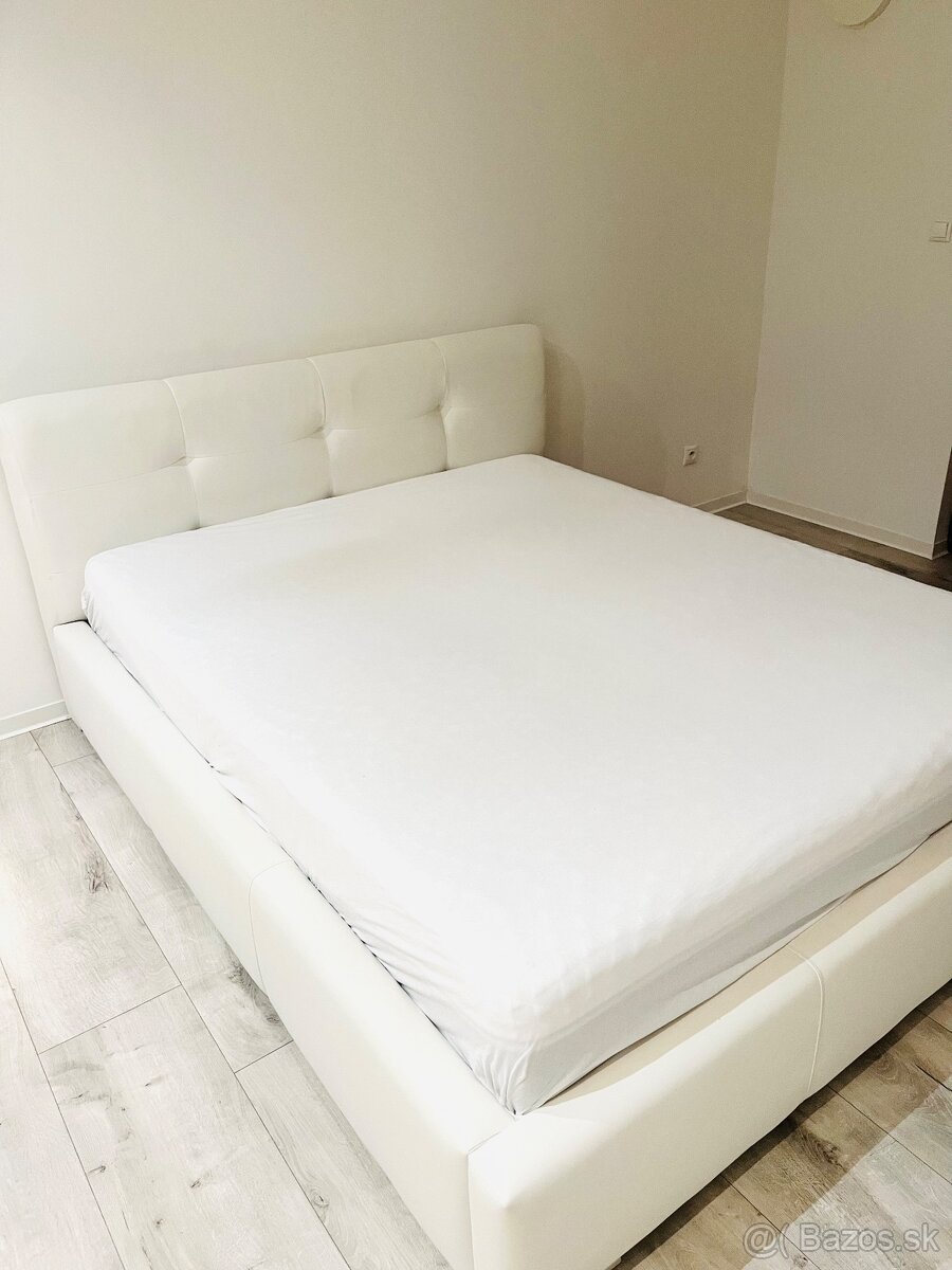 manželská posteľ 160x200