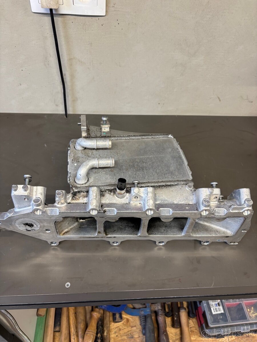 Sacie potrubie intercooler octavia 3