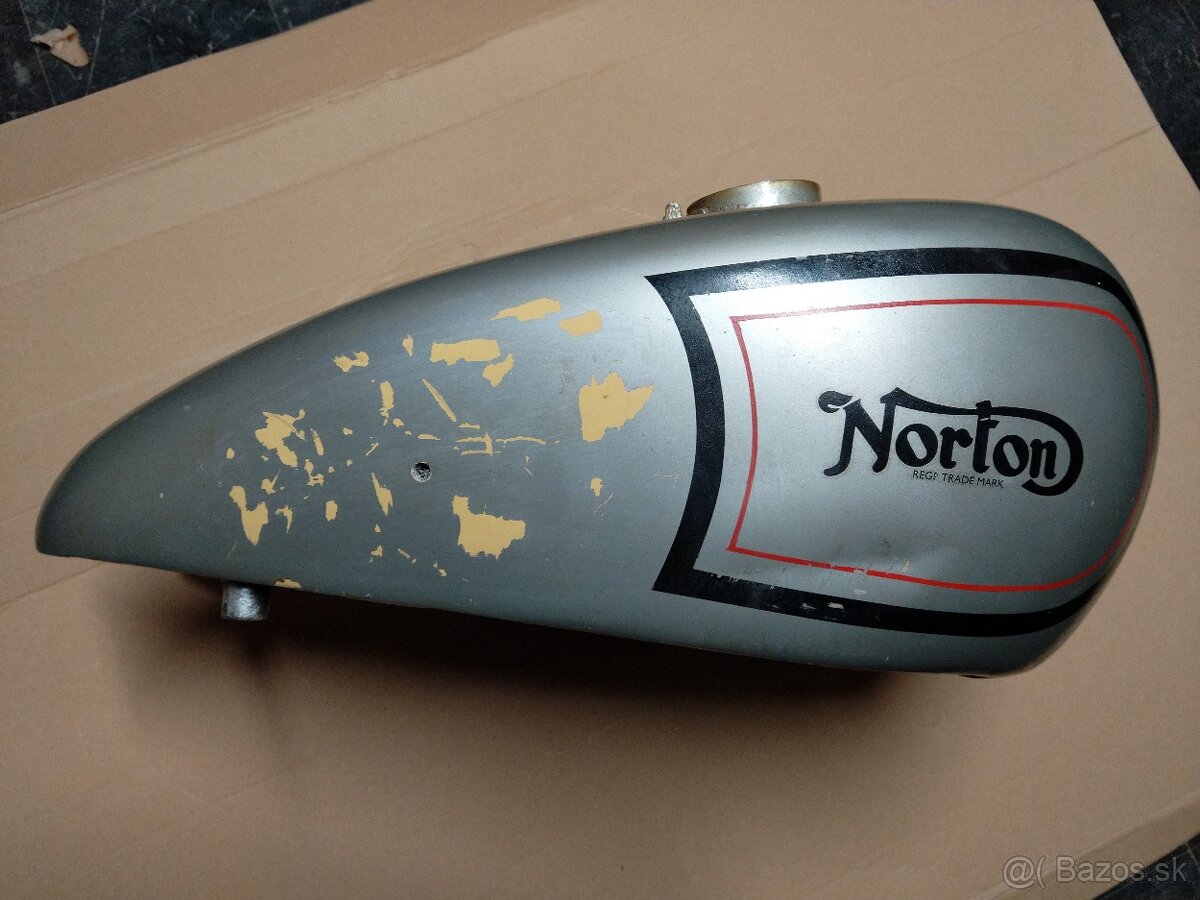 Norton 500 600 nádrž