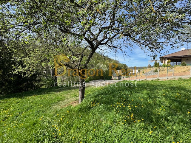Pozemok o rozlohe 2206 m2 určený na výstavbu domu - PREŠOV
