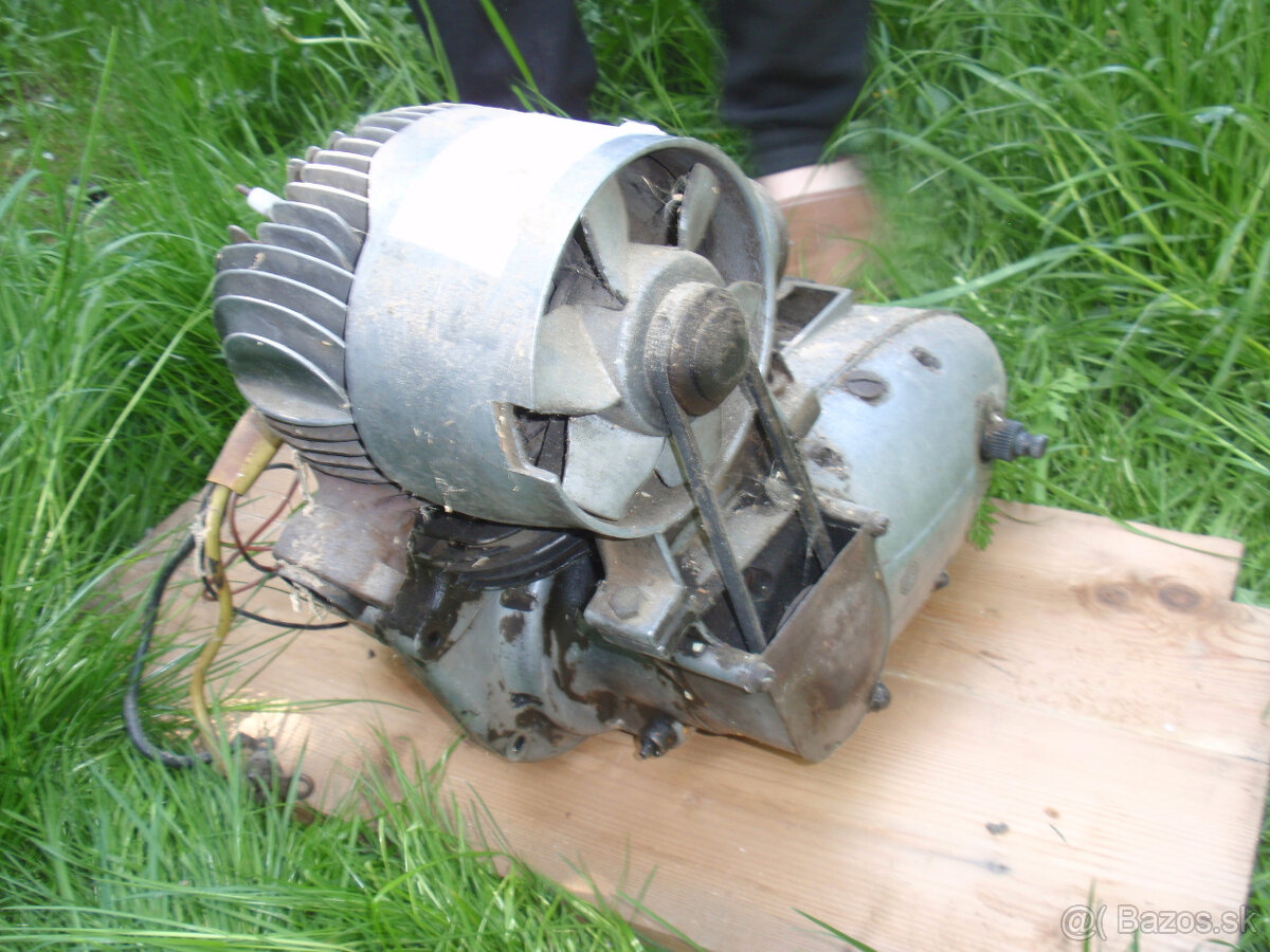 Motor Jawa 250