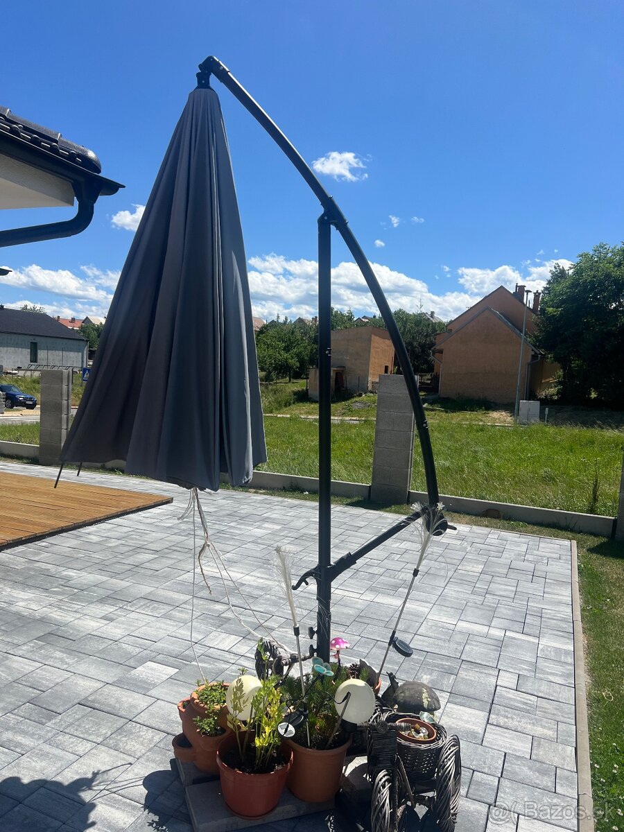 Slnečník na terasu