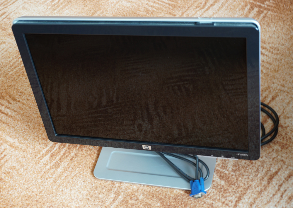 ✔️ LCD monitor HP 19" s reproduktormi ✔️