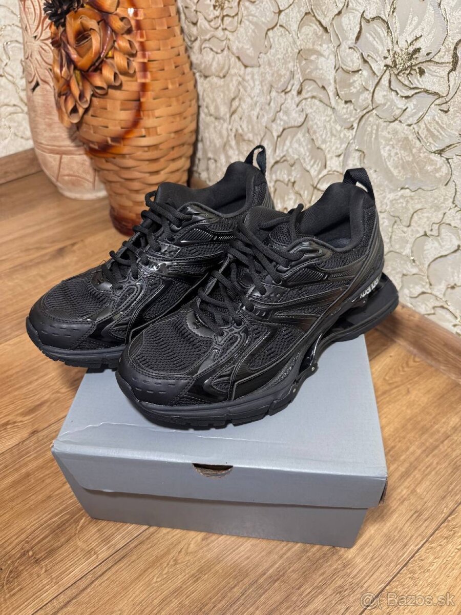 Balenciaga x-pander 42 FAST