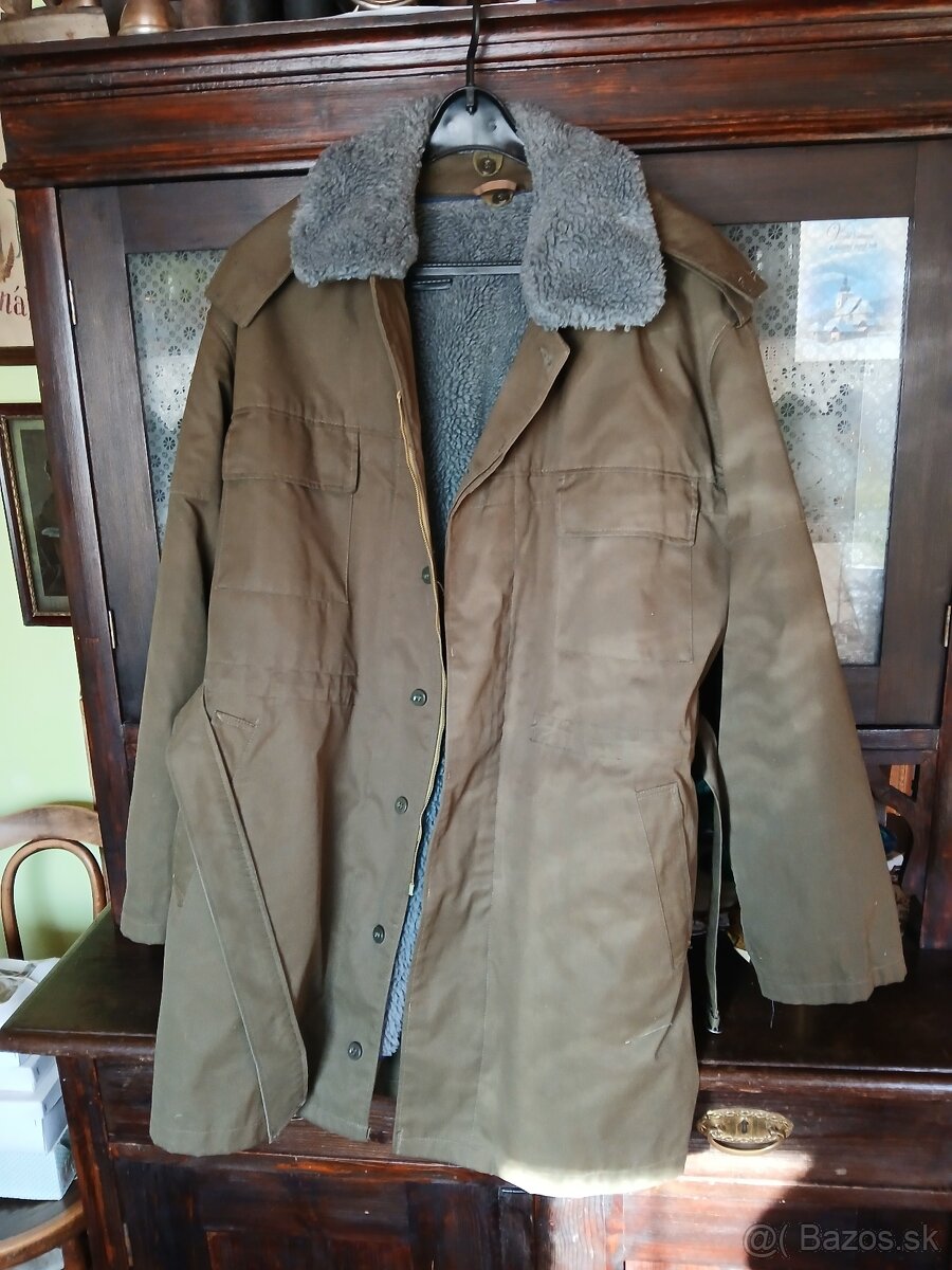 Vojenský zimný kabát.