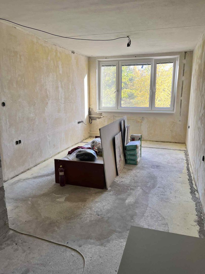 NA PREDAJ 2 IZBOVÝ BYT S KOMOROU NA ULICI DRUŽICOVÁ, KOŠICE 