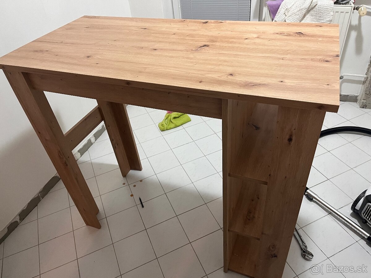 Predám jedálenský stôl