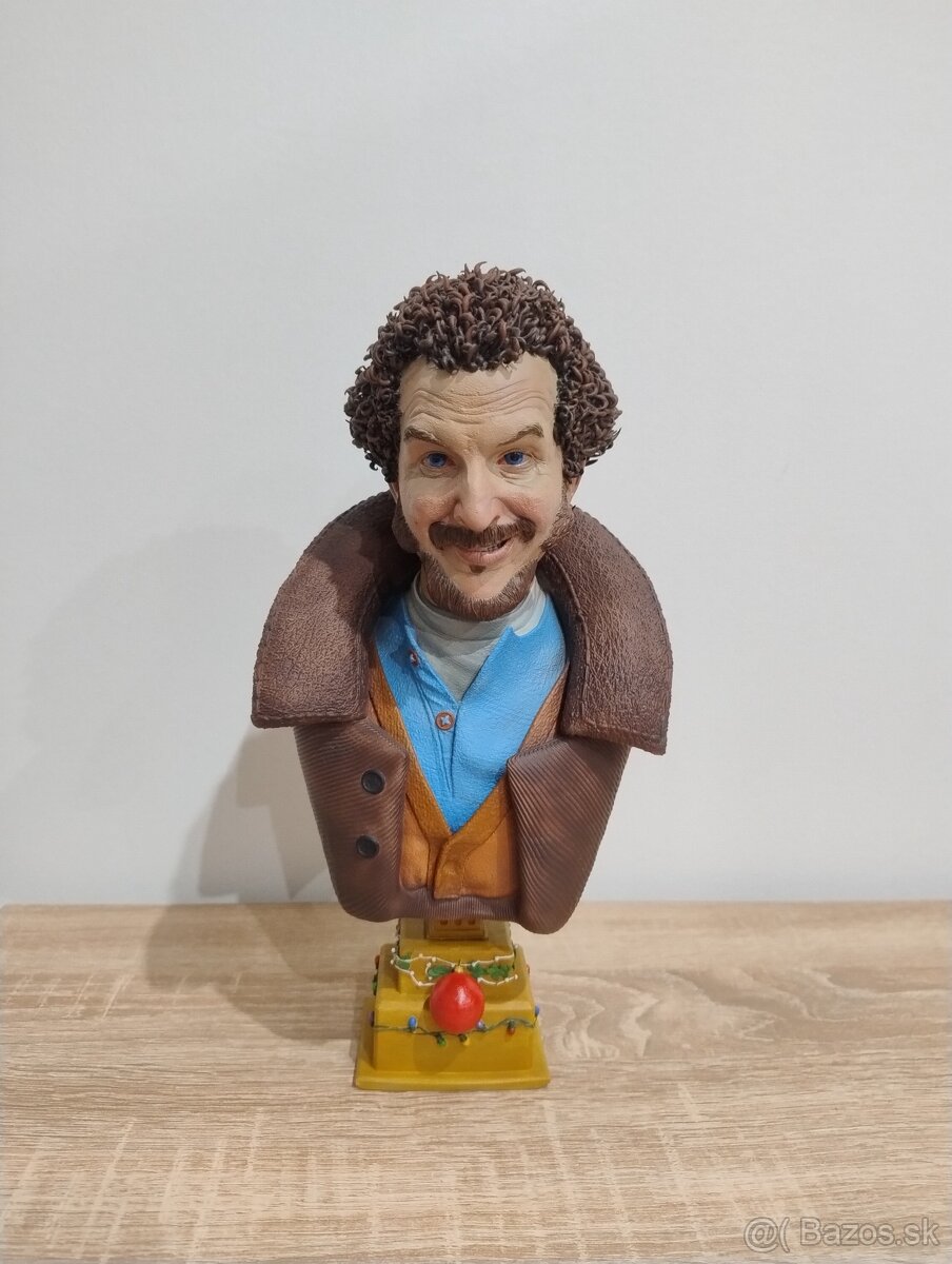 Home alone/Sám doma : Marv