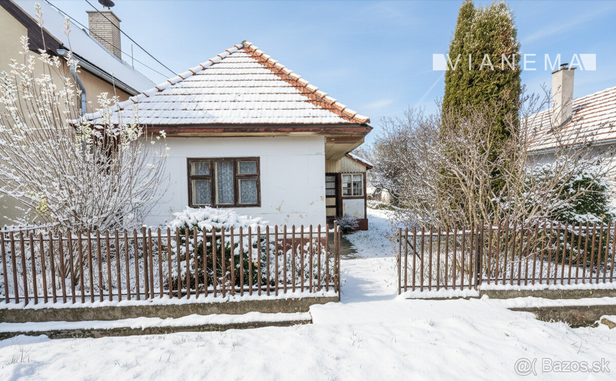 IBA U NÁS: Na predaj staršia drevenica – rodinný dom Mošovce