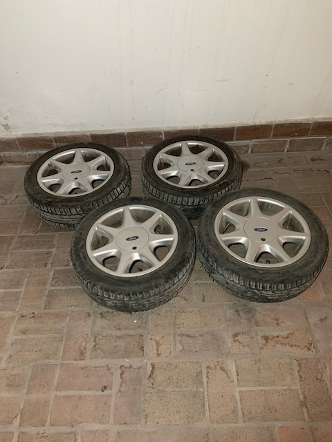 DISKY FORD 15" S LETNYMI PNEU plus sada nahrady