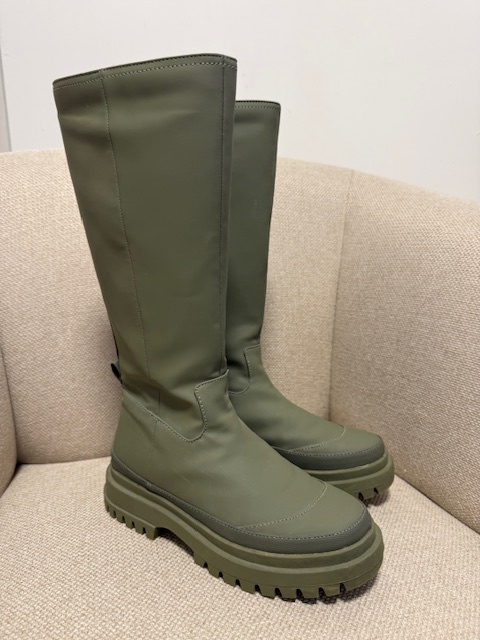 Predám čižmy ZARA