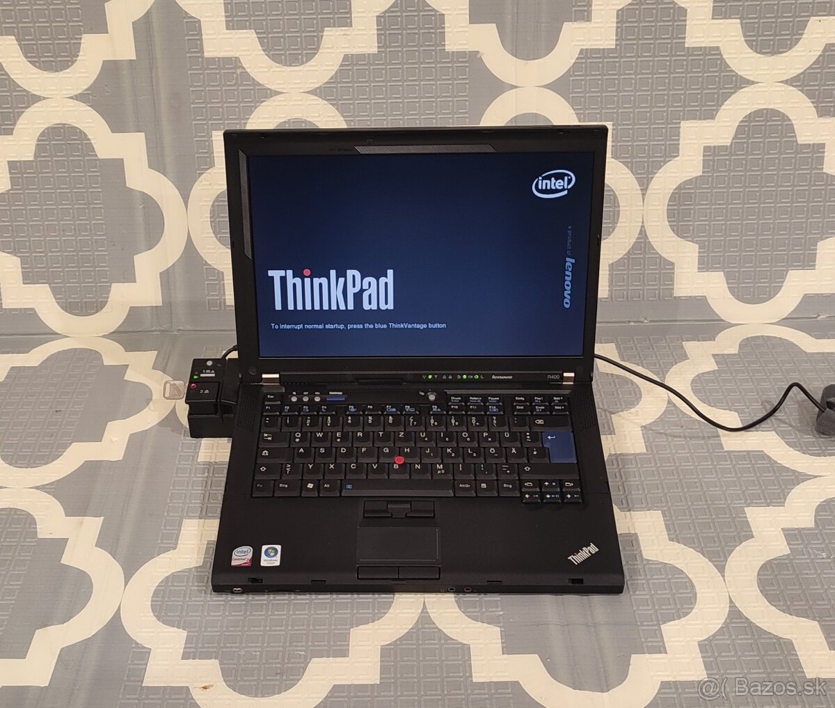 Lenovo R400 +dokovacia stanica