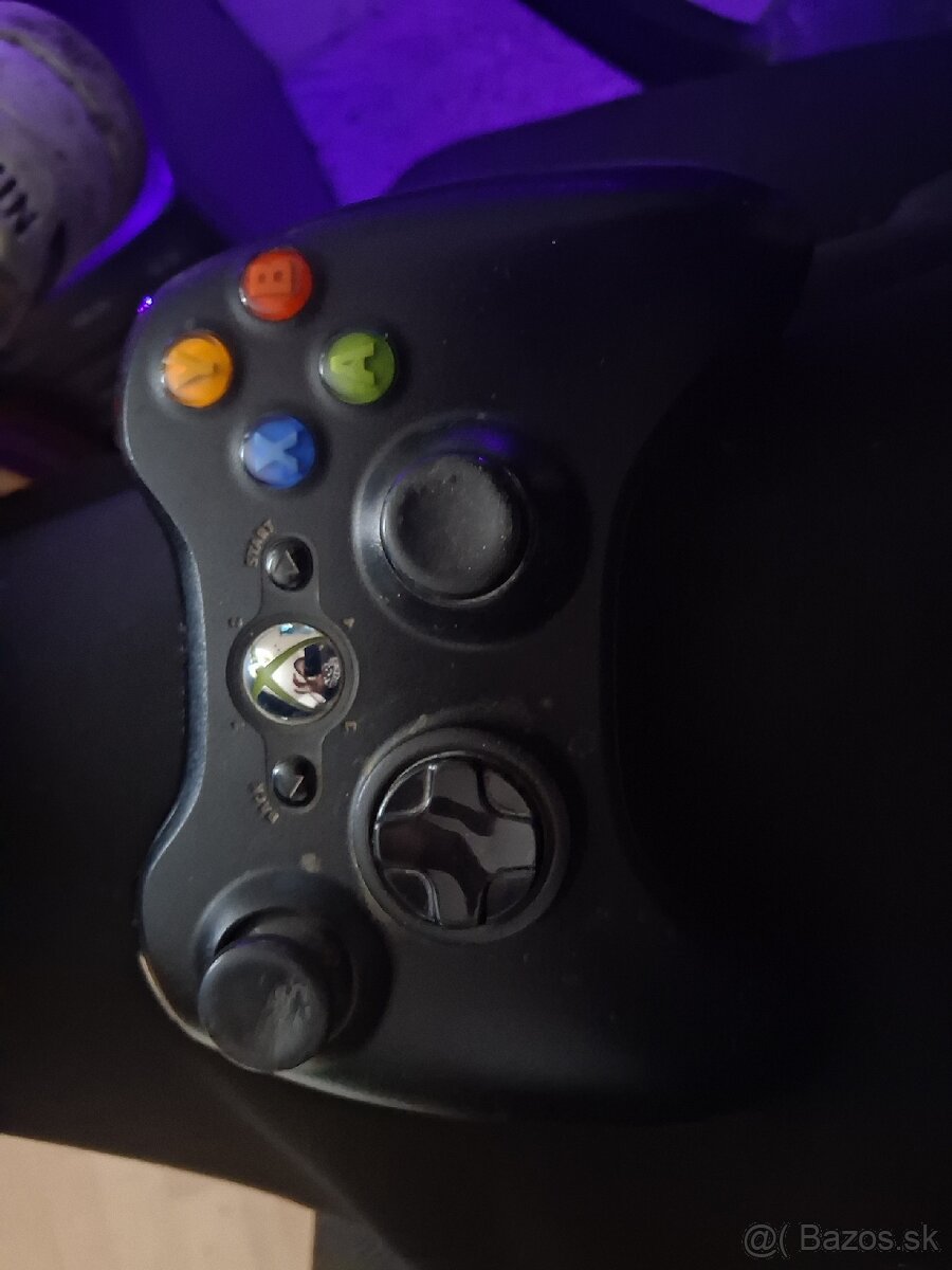 Xbox 360 ovládač