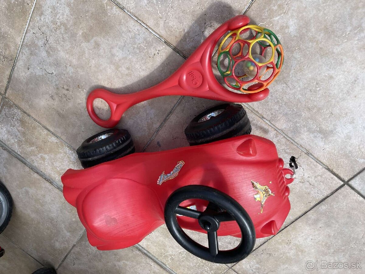 Detské vozidlo a hračka na tlačenie