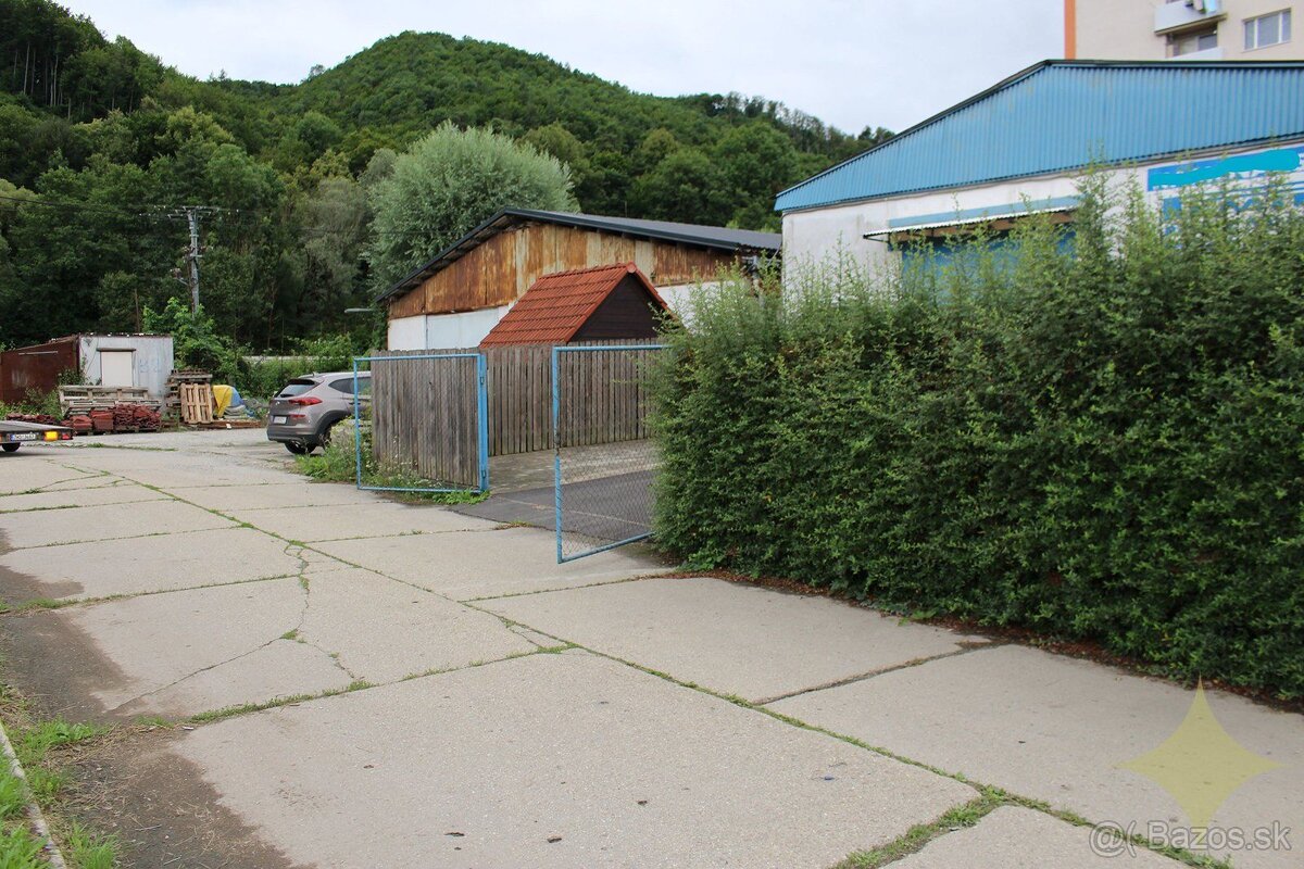 REZERVOVANÉ - Predaj sklad, kancelária, garáž, 2 izb. byt, z