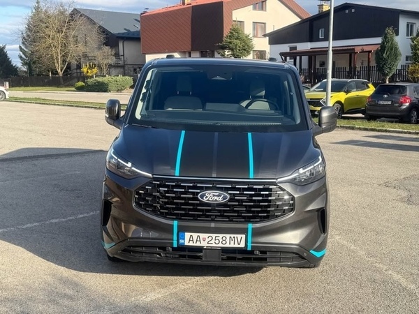 Predám Ford Tourneo Custom 2.0 TDCi 170 Titanium L2 AuTomat