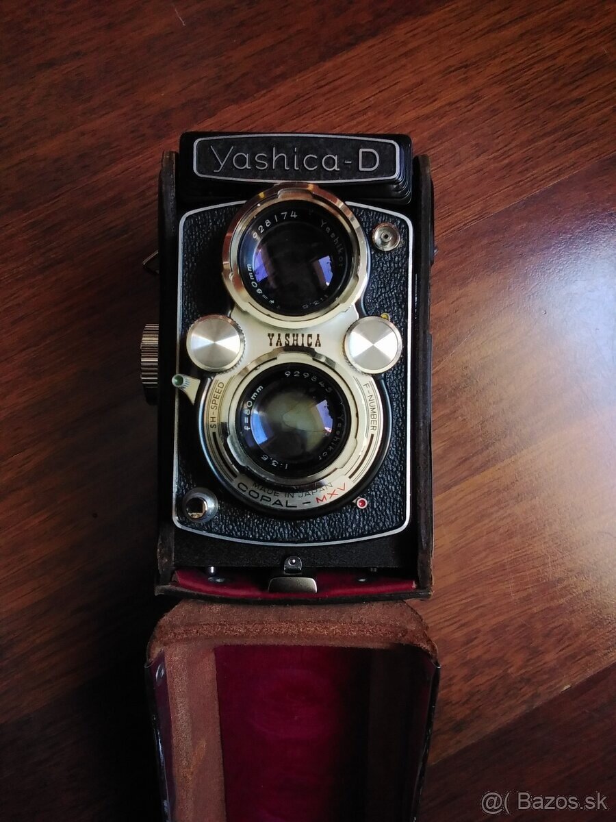 Yashica D