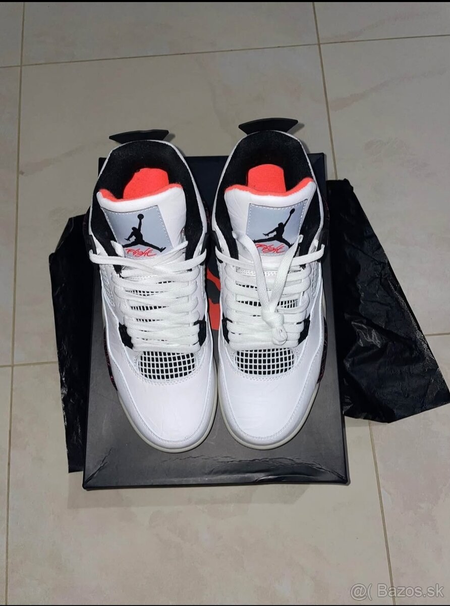 Air Jordan 4 Retro Flight Nostalgia(písať len email)