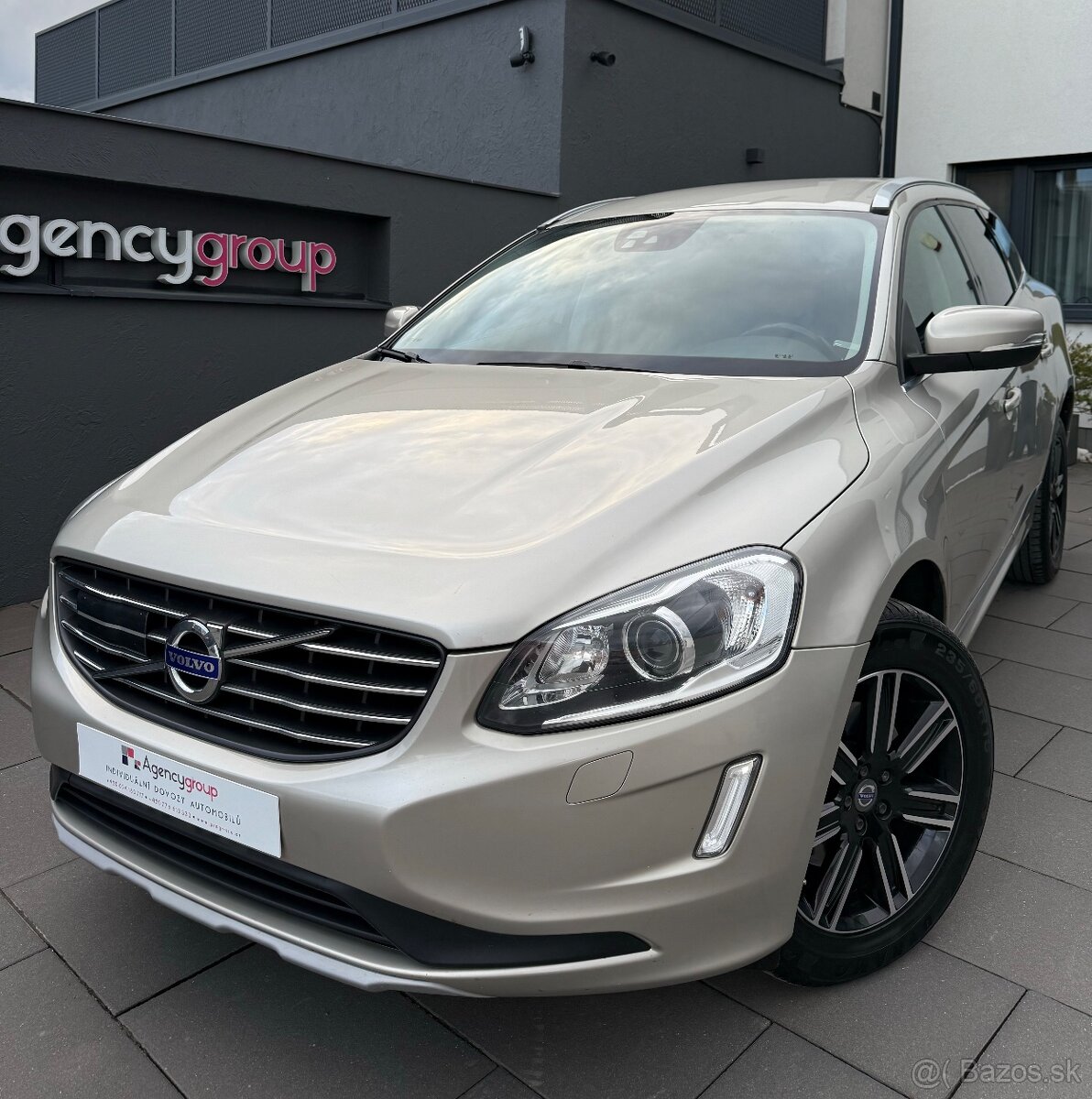 Volvo XC60 D4 AWD TOP VÝBAVA SERVIS