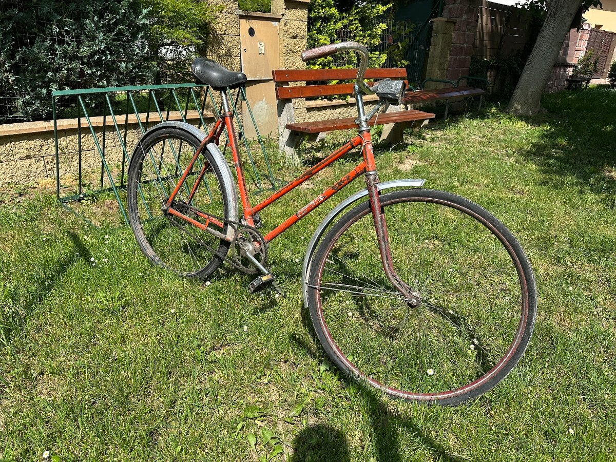UNIVERSAL bicykel