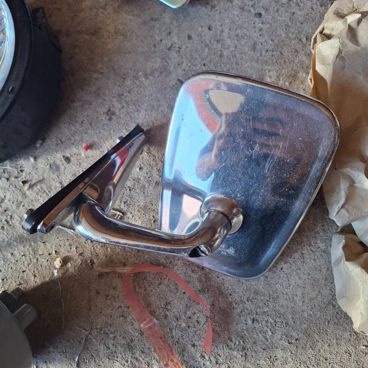 Nepoužité spätné zrkadlo škoda 110r