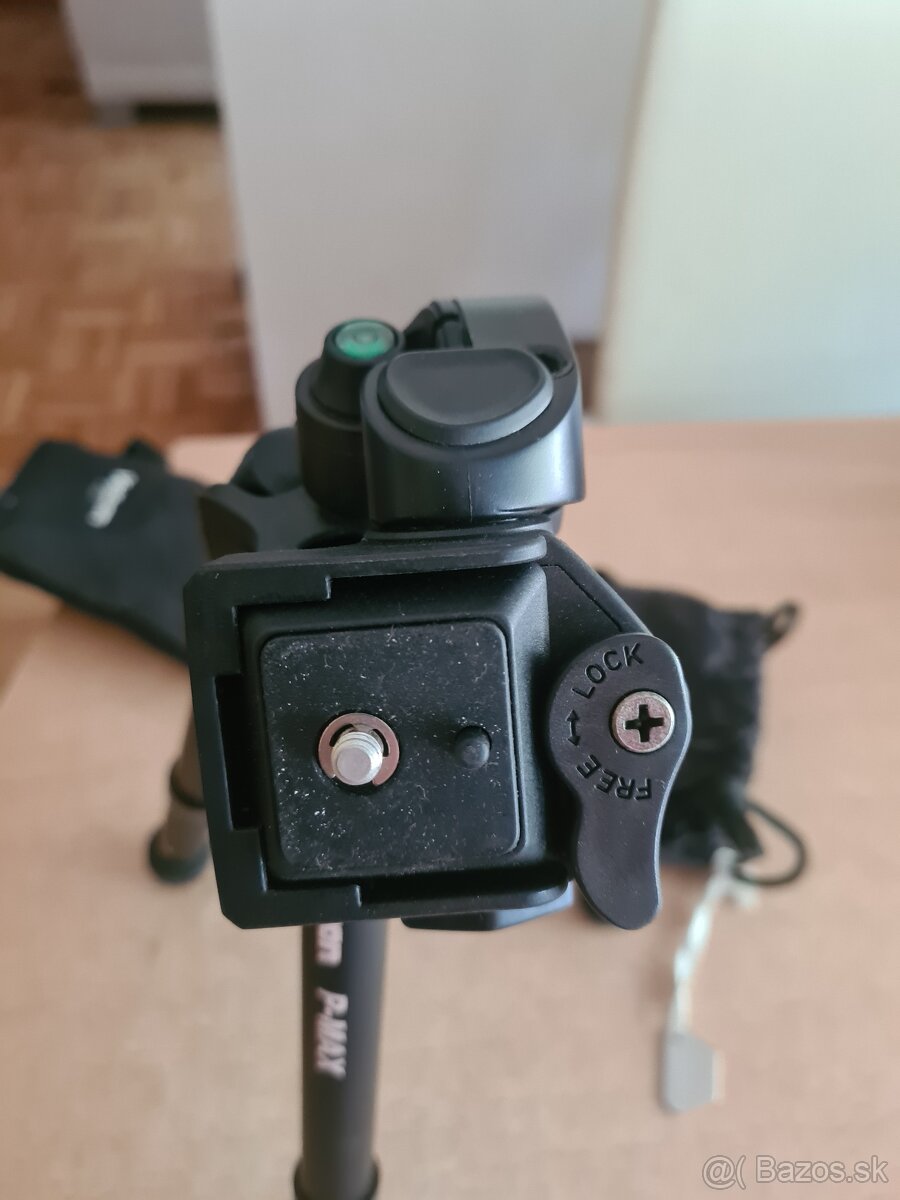 Predám statív