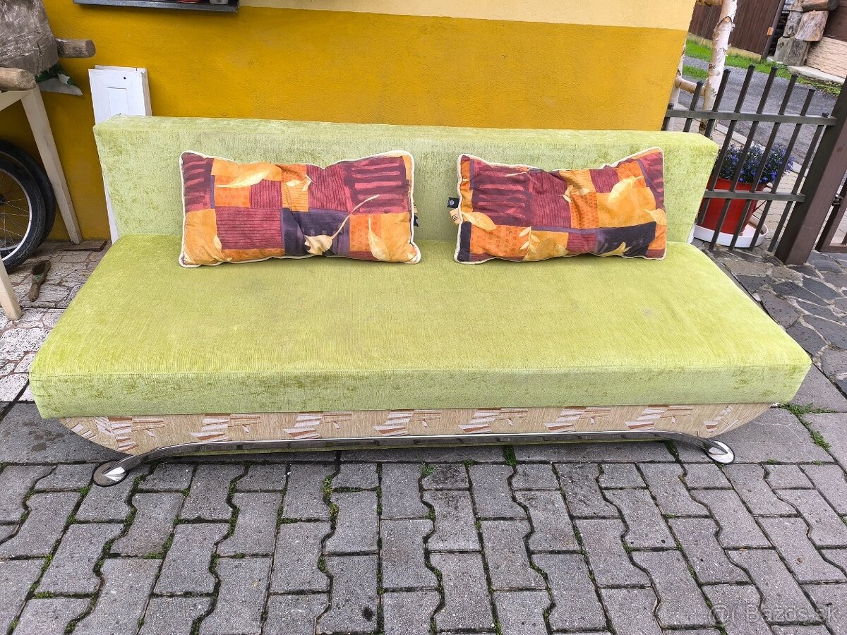 posteľ-sedačka