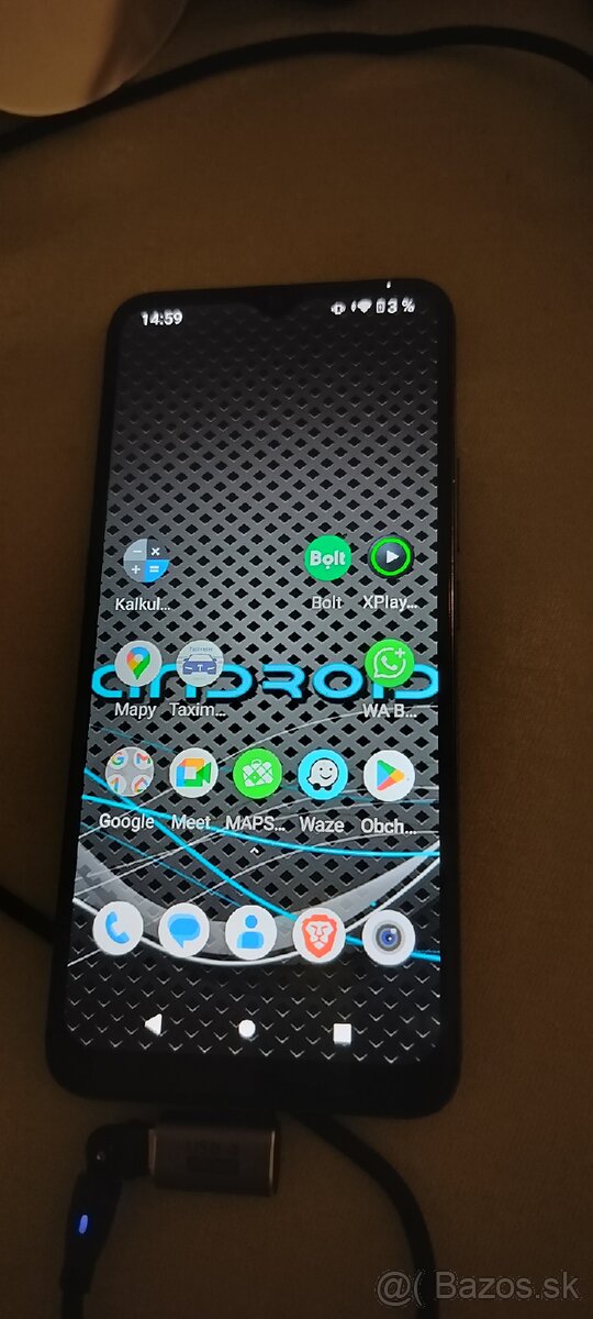Predam mobilny telefon Motorola Moto E7