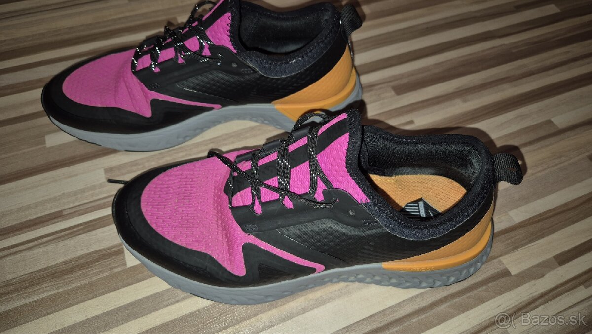 Bežecké topánky Nike WMNS ODYSSEY REACT 2 SHIELD
