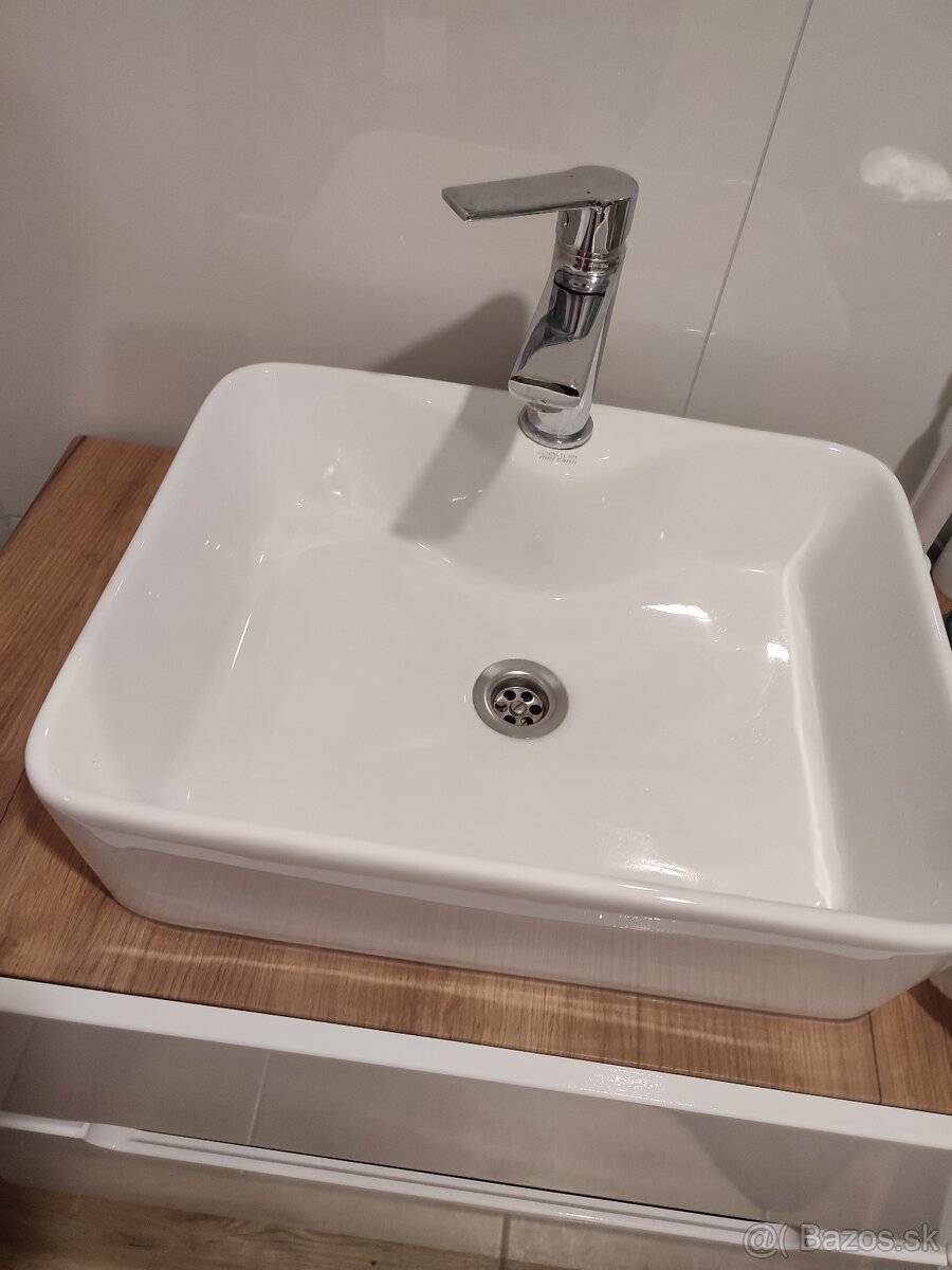 Umývadlo nové 37x 48 na dosku