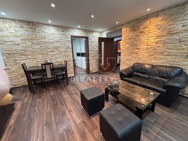 Na predaj 3 izbový byt Trenčín