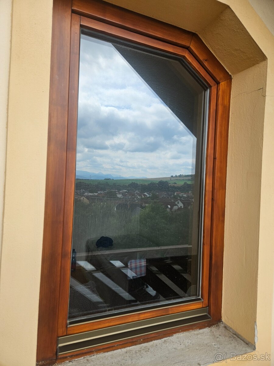 Drevené eurookno 90x150