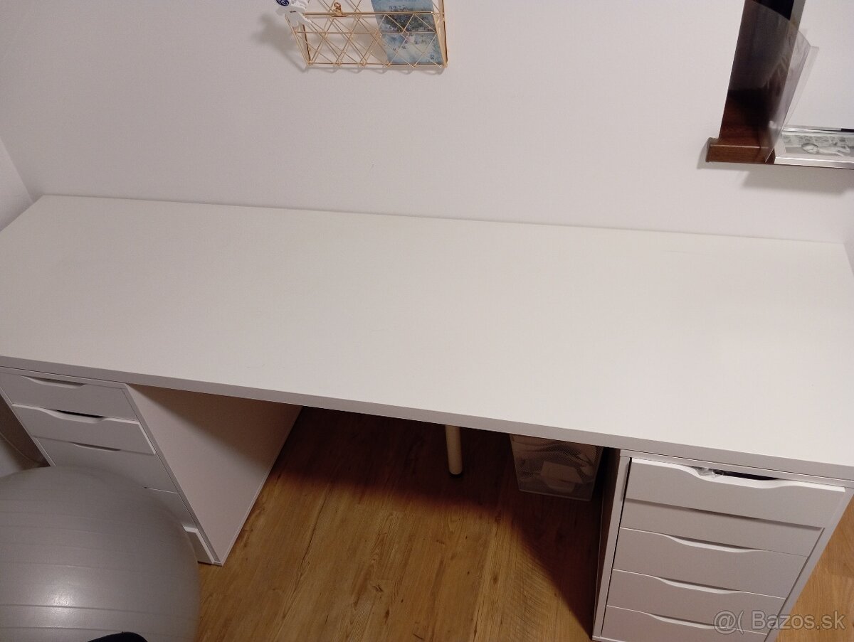 Písaci stol ikea