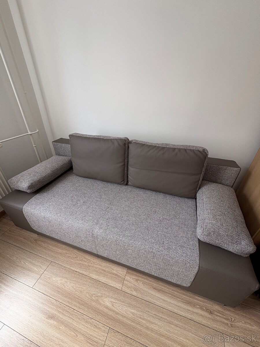 Rozkladací gauc