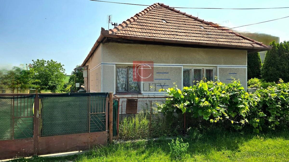 NA PREDAJ maličký rodinný dom Dolné Obdokovce