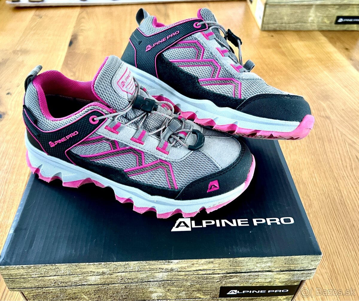 Turisticke topanky Alpine Pro velkost 34 s PTX membranou