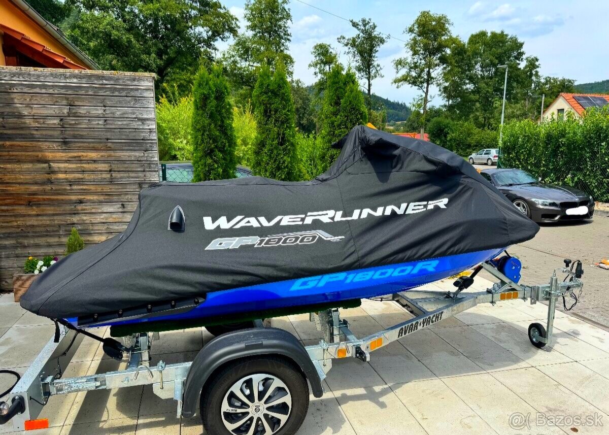 Vodný skúter Yamaha GP1800r-Jedinečný stav