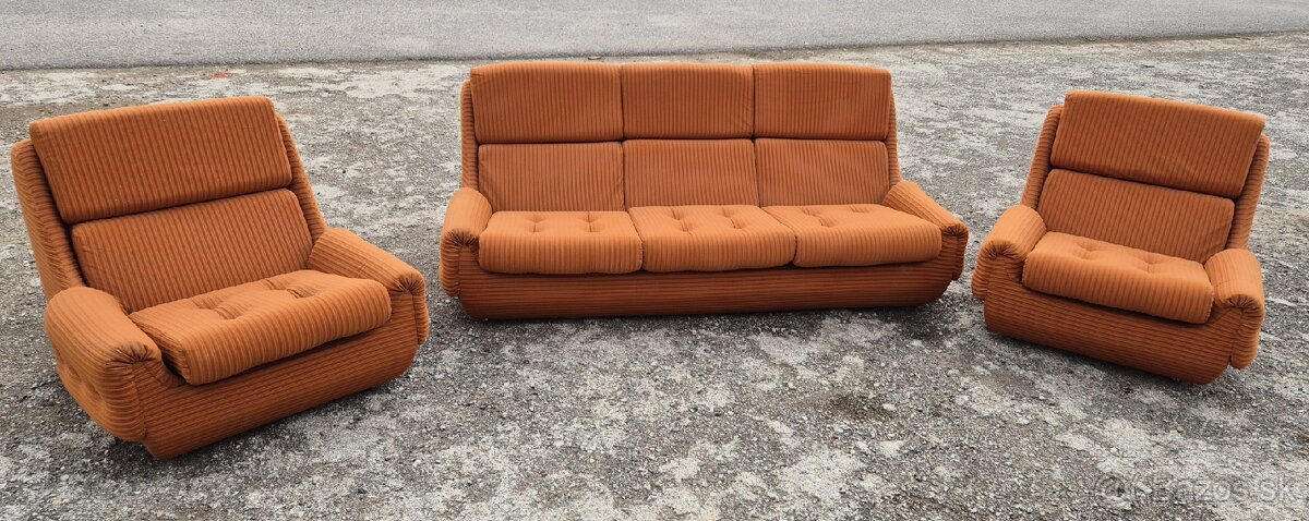 Retro sedenie Jitona