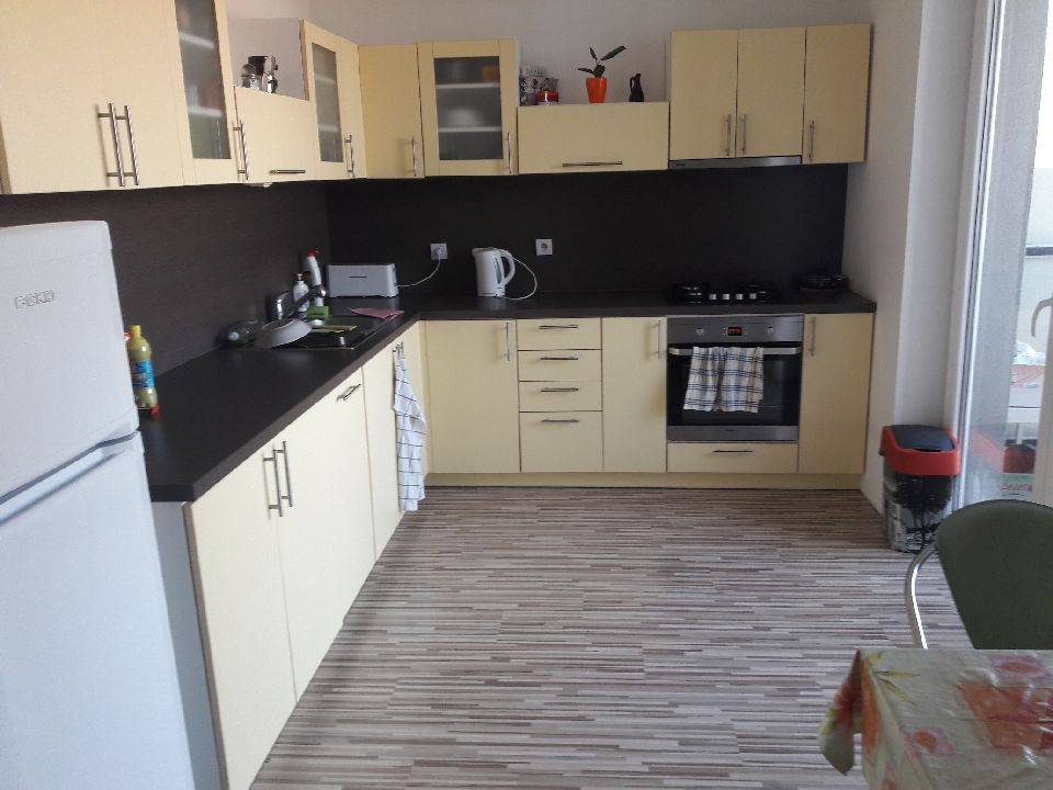 Prenájom pekná izba s balkónom, Paričkova NIVY CENTRUM