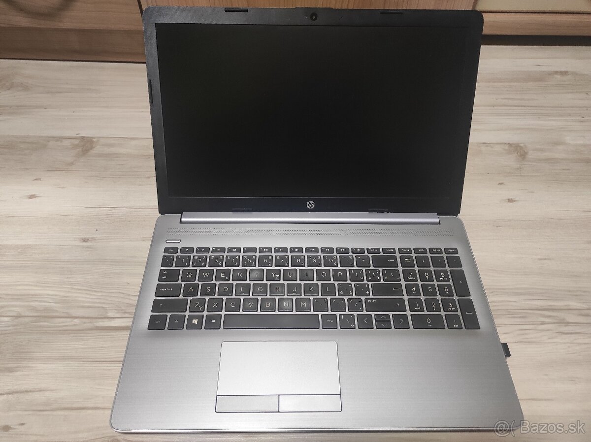 Predám notebook HP 255 G7